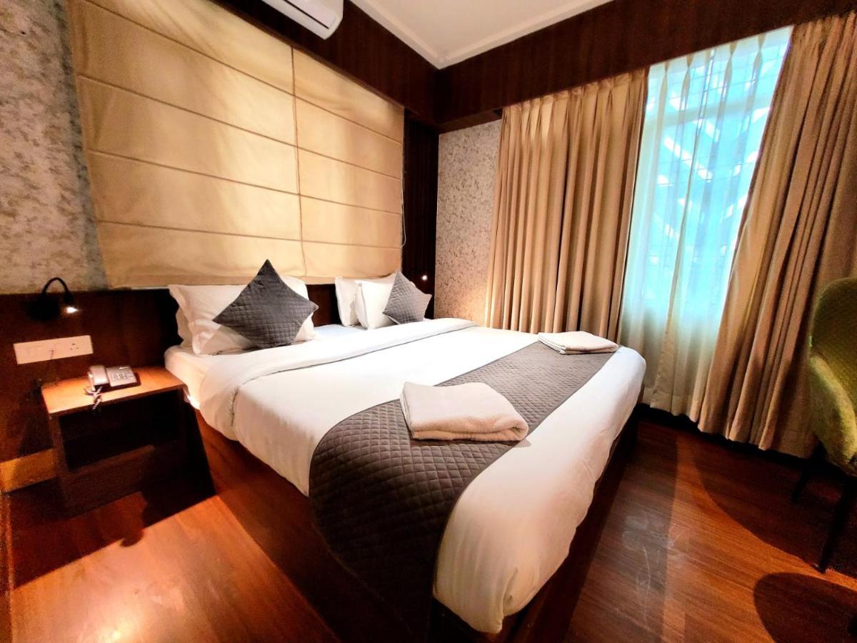 Hotel Royal Plaza Srīnagar المظهر الخارجي الصورة